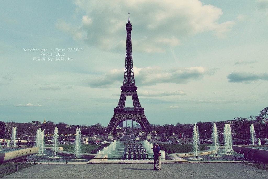 Paríž a jeho slávna Eifelovka - By: Luke Ma - CC BY 2.0