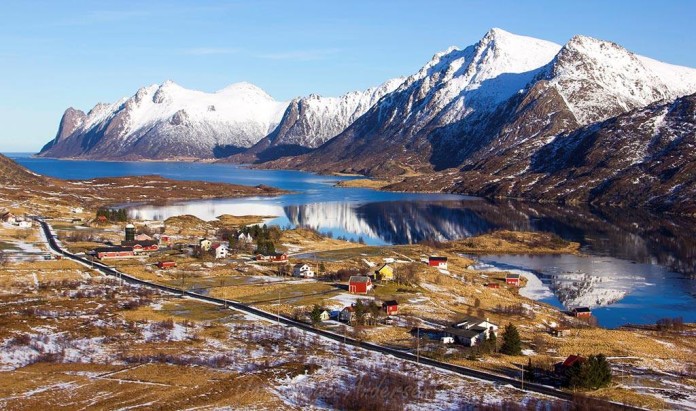 Nórska dedinka a hory