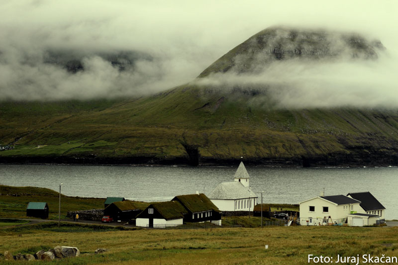 kostol na domčeky na faerských ostrovoch - Viðareiði